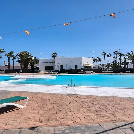 El Geranio Shared Pool And Fast Wifi Apartamento Playa Blanca (Lanzarote)